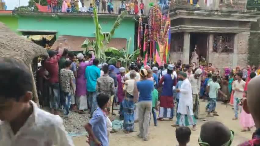 कटिहार: #भर्री_पंचायत के भर्री गांव में आज #मोहर्रम का #त्यौहार_धूमधाम से मनाया गया देखिए यह वीडियो
