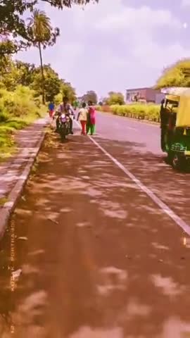 मुझे कौन सी बाइक लेनी चाहिए#indore #indorenews #foryou #foryoupage #oldisgold #funnyvideo #comedy_commentery