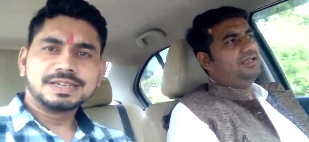 मैं और मेरे छोटे भाई द्वारा गया गया #मणिकर्णिका मूवी का शानदार देशभक्ति गीत। #AmritMahotsav #singing