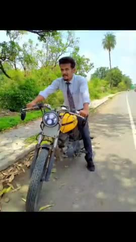 #indore #indorenews #foryou #foryoupage #oldisgold #funnyvideo #comedy #bollywood #bollywoodgupshup