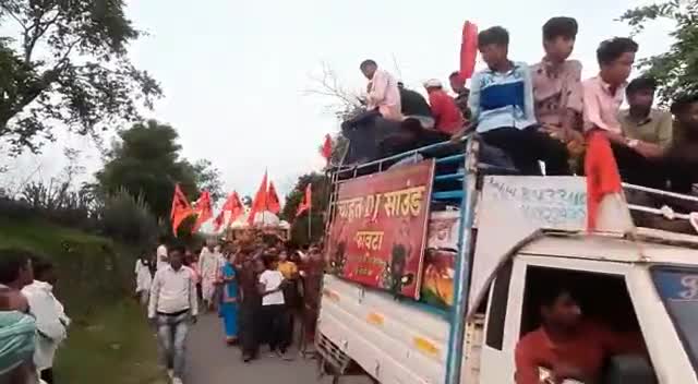 #ओबरी:  गौ माता के संकल्प यात्रा का डेचा में स्वागत, दिनेश प्रजापत, मिलन भट्ट,, भांजी पाटीदार, गगन सोनी रहे मौजूद।
