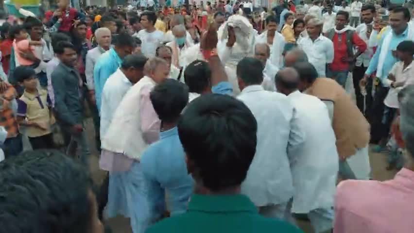 रायसेन: रायसेन जिले के ग्राम सांचेत में भुजरिया विसर्जन के समय लोगों ने लहंगी कार्यक्रम किया#abhi traders