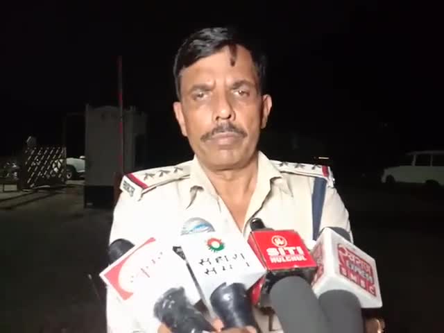 ग्वालियर : बेटा-बेटी के साथ किले पर घूमने आई महिला संदिग्ध अवस्था में लापता हो गई।
#मध्यप्रदेश #ग्वालियर #किला