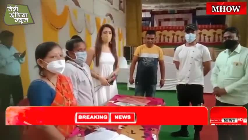 #महु मे आज #बॉलीबुड कलाकार अंजू जाधव महू पहुची और लोगो को #वेक्सिनेशन करवाने के लिए प्रेरित किया #indore llराजीव मेहराll