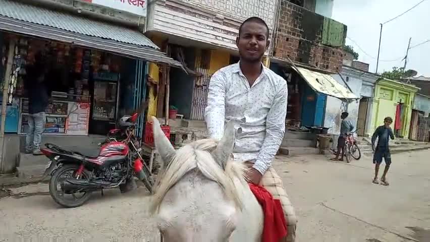 *तीन साल पहले हुई लापता घोड़ी हुई बरामद*
समाजसेवी #अजय रविदास की मेहनत रंग लाई।