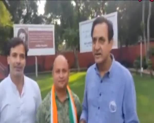 पानीपत: पानीपत से गगन सेठी ने कांग्रेस नेता रणदीप सुरजेवाला की अगुवाही में ज्वाइन की कांग्रेस #कांग्रेस #politics #surjewala