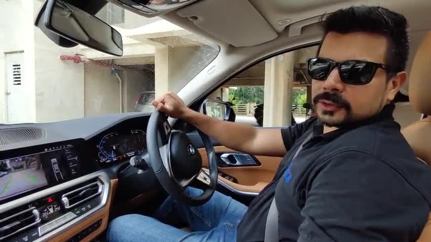 BMW Reversing Assistant Explained | Reverse Parking Demonstrated | Motoroids 

#Motoroids #BMWIndia #reverseassist