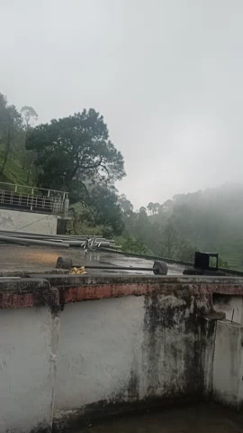 अल्मोड़ा: uk 01 raat bhar lagatar ho rahi बारिश say Pahad dar gaye hain
almora#uttarkhand almora news uko1#kisi #