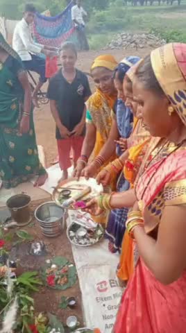 आज लालपुर में माताएं द्वारा रखी गई  हल षष्‍ठी व्रत  सभी माताएं  पुत्रो की सूखी जीवन की कामना की #छुईखदान #राजनांदगांव