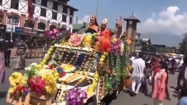 #KCN TV. BREAKING#कृष्ण जन्माष्टमी के मौके पर श्रीनगर में पहली बार निकली शोभायात्रा !