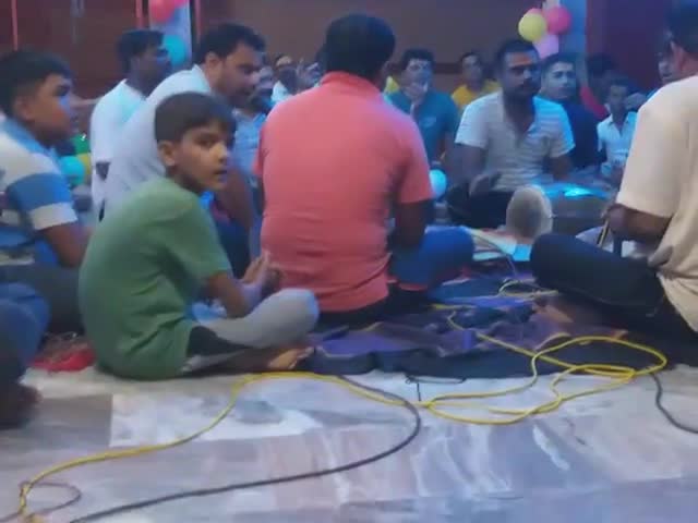 आज़मगढ़: Vill Balrampur Post Pathkhali Dist Azamgarh UP 276001  #har har mahadev #janmashtami
MD Aman