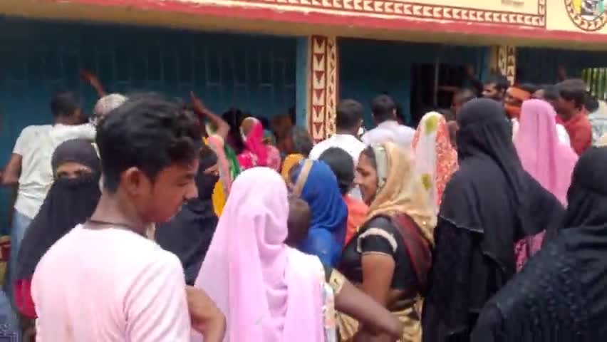 चांद: @#चांद प्रखंड के कुड़ी गांव में लगाया गया वैक्सीन