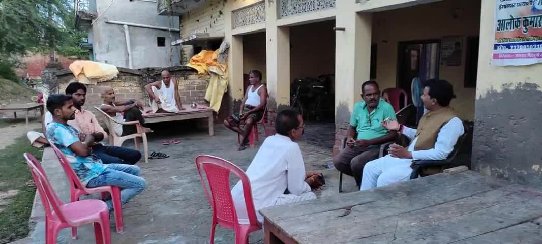 #ॐशान्तिॐ
आज #चिलोली ग्रामसभा के ठाकुर दुर्गा बक्श सिंह जी के  पिताजी के निधन का खबर सुनकर ,में शोक शांति  में सम्लित होने पहुंचे  विधायक प्रत्याशी तिलोई #अमरनाथ #पांडेय जी ने