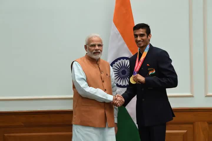 मुजफ्फरपुर,बिहार के लाल श्री शरद कुमार जी ने #Paralympics में पुरुषों की ऊँची कूद स्पर्धा में कांस्य पदक जीतकर बिहार और देश को गौरवान्वित किया है।आपको हार्दिक बधाई
