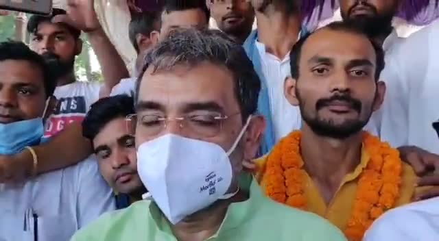पटना: अनशन तुड़वाने के उपरांत पत्रकार से बात करते किया कुछ बोले सुनिए #biharnews #patnanews #bhagalpur_news #naugachia