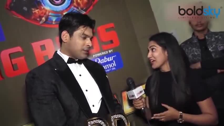 big box ke leader Siddharth Shukla guruwar ko nidhan ho Gaya jise bahut jadu Kiya karte Hain 😭😭😭😭😭#sidharthshukla