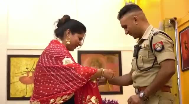 अपने भाई IPS Anand Mishra के साथ असम में रक्षाबंधन मनाते हुए🙏❤️
#festival #happiness #assam #india