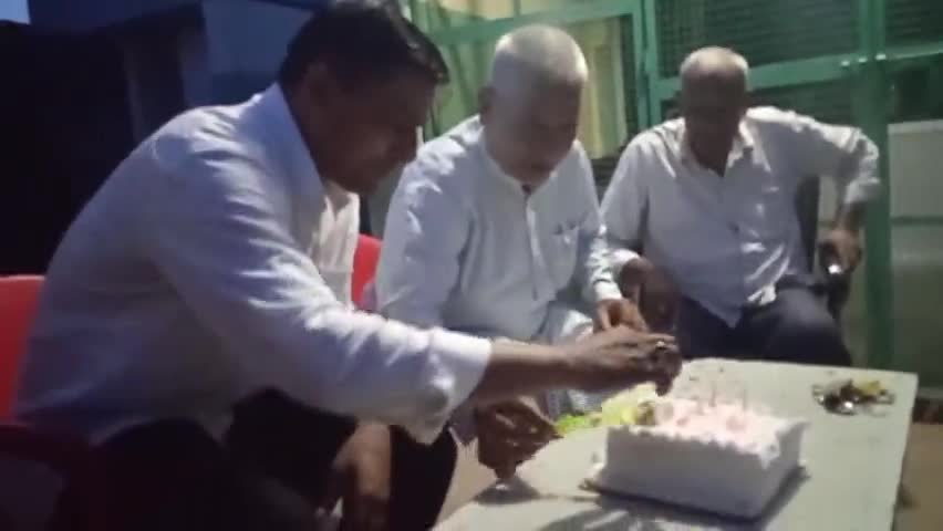 अमापुर नगर पंचायत अध्यक्ष कमांडो चांद अली  का आज जन्म दिवस धूमधाम से मनाया गया
#amanpur
#commando 
#chairman
#birthday