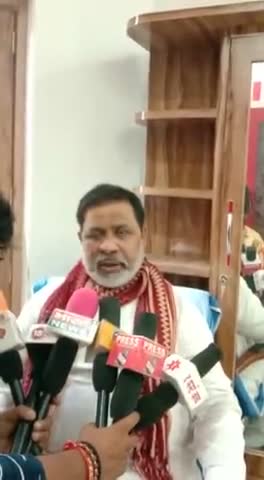 बदायूं में मीडिया बंधुओं से बातचीत।

#RPI #pawanbhaigupta #ramdasathawale #uttarpradeshelection_2022