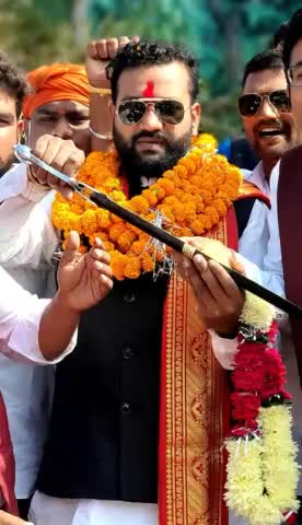 मुझमे जन्मजात प्रतिभा तो नहीं थी,
परन्तु कठोर परिश्रम से बचने की प्रवृति मुझमे कभी नहीं रही..

#sundayvibes #SundayMotivation 
#SundayMorning #SundayThoughts