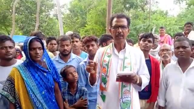 भदोही जनपद चौरी थाना क्षेत्र के दूबहांगांव निवासी प्रदीप चौहान मृतक मजदूर को मिले आर्थिक सहायता-#जजलाल_राय_9454185107