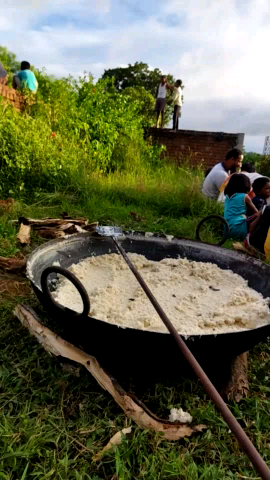 चकाई: सदर प्रखंड के पटवारी पंचायत में ग्राम उरवा में
खीर अधरा का आयोजन
#चकाई
#पीपर तर वाली मां