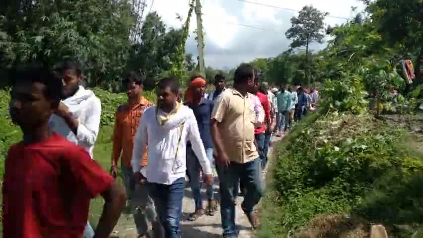 कुचायकोट: मगहिया पंचायत के स्वर्गीय शिवजी यादव के पुत्र शक्ति यादव बुजुर्गो से आशीर्वाद प्राप्त हुआ
#gopalmandal 
#newsreportar