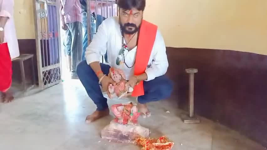 त्राहिमाम #त्राहिमाम महापाप﻿ बिहार के अंदर हिंदू संस्कृति को नष्ट करने का बहुत बड़ा षड्यंत्र 3 मंदिर की मूर्तियां तोड़ी