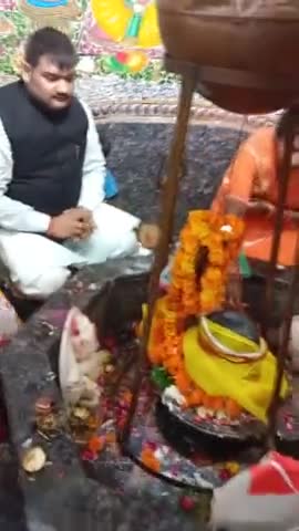 सौभाग्य और समृद्धि के प्रतीक हरतालिका तीज पर्व की सभी को हार्दिक शुभकामनाएं.!
भगवान शिव एवं माता पार्वती की कृपा सदैव सब पर बनी रहे.!
#हरतालिका_तीज