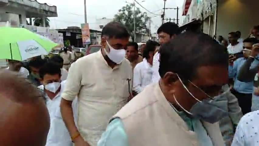 श्री फग्गन सिंह कुलस्ते का नगर आगमन होने पर नागरिक अभिनंदन श्रेया होटल  में किया गया #narsingpur #gotegaon #news
