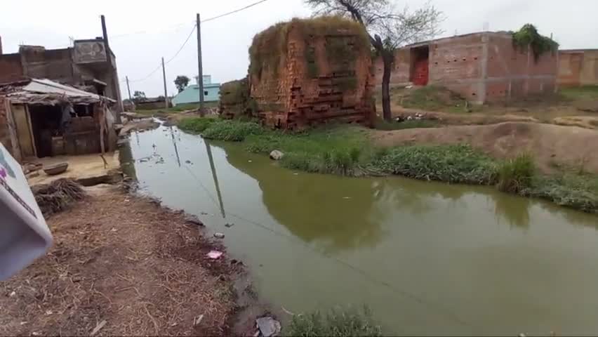 गोड्डा: गोंडा जिला के बसंतराय प्रखंड महादेव कित्ता गांव  आजादी के 75 साल बाद भी नहीं बना है रोड
#बसंतराय#godda #news