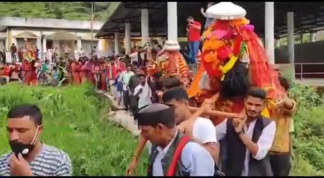 मां #नंदा देवी लोग जाति यात्रा पहुंची #देवालl
बेराधार  से अगले पड़ाव के लिए निकलेगी #डोली-आज  ll