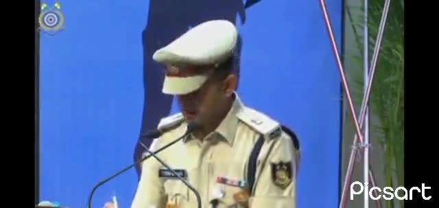 #कोल्हूआ #पंचायत खरुआ निवासी #सीआरपीएफ #जवान रौशन झा जी  #पुलिस #पदक से ##सम्मानित किया गया #स्मृति #चिन्ह गर्व है उन्होंने अपना एक पैर गमा चुके है ऐसे वीर जवानों पर !!जय हिंद !!