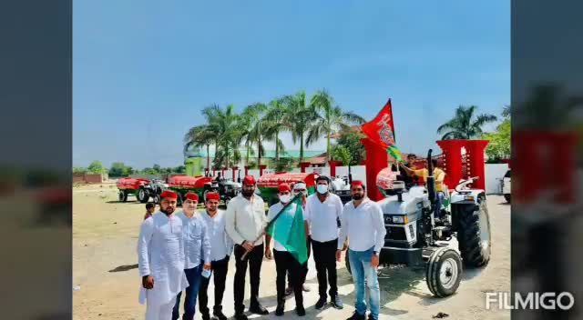 निरंतर नि:शुल्क जल सेवा जारी है। झाँसीवसियों  को पानी की कमी नहीं होने देंगे ये हमने ठान लिया है।   
#KaamBoltaHai