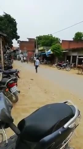 यह है भैया लाल मौर्या जो कि अंबेडकर नगर के रहने वाले हैं इनका दिमाग कंप्यूटर से भी तेज है #Google #boy