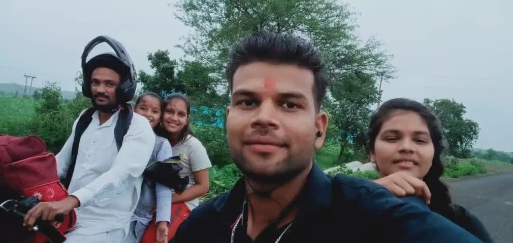 #आर्ष #कन्या #गुरुकुल #मोहन #बडोदिया ले जाते वेदिका,लक्षिता,रक्षिता #गुरू की कृपा बनी रहे    #केशव #सोनी #झाड़मऊ