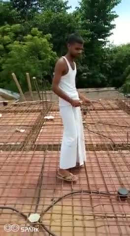 अररिया नरपतगंज के खाबदह 17 में क़ियाम साहब के ढलाई में सम्मिलित हुए बाबुल इनायत।
#babulinayat #panchayatelection #khabdah