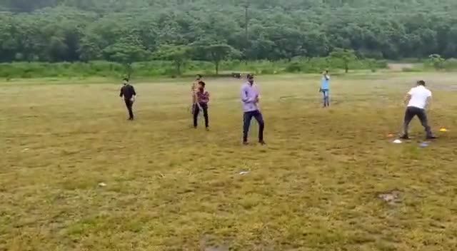 Throwers Getting Trained By IBA Members #SunilUikey and #NarendraUikey.. 🇮🇳

#IndoBoomerangAssociation
#Mowgli