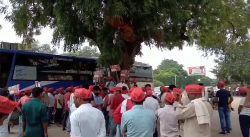 गोण्डा जिले को आजाद कराना है तो युवाओं को उठकर आगे आना होगा- अभिषेक चिंतक
#gonda  #abhishekchintak