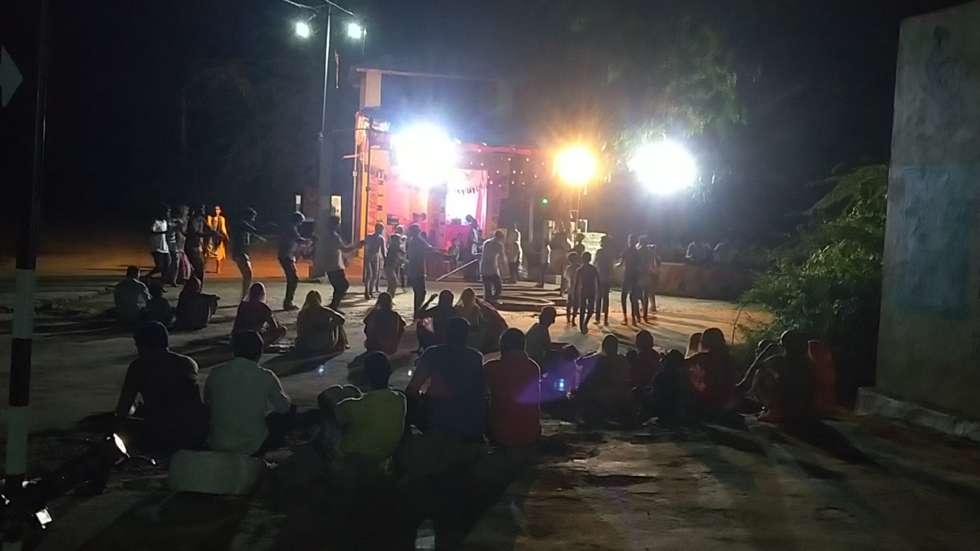 सिरोही: सिरोही के गोल गांव में  गणपति भगवान के अंतिम दिन  भक्तो ने लिया झूमने का  आनंद#Gol﻿#sirohi