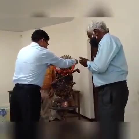राजकीय पी. जी.कॉलेज चरखारी मे #हिन्दी_दिवस के अवसर पर  संगोष्ठी कार्यक्रम किया गया जिसमें मुख्य अतिथि SDM  चरखारी रहे nss स्वयंसेवी एवं छात्र छात्राएं भारी संख्या में उपस्थित रहे