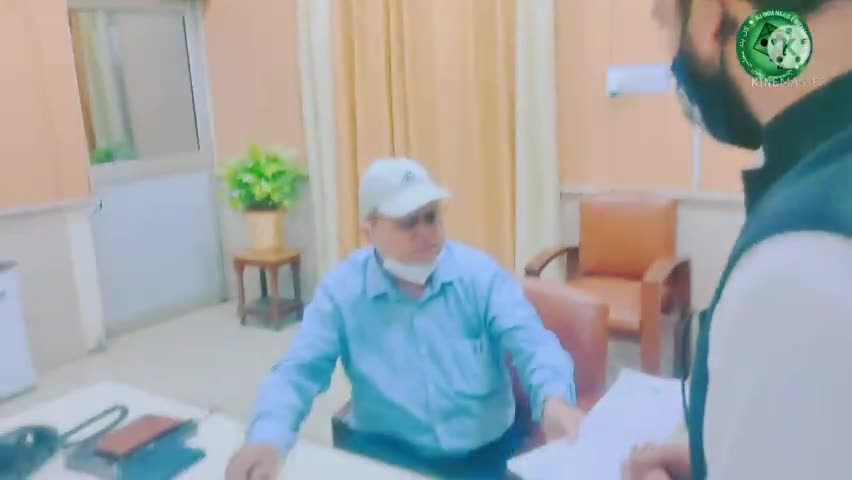 ज़िला सीतापुर में भाजपा के इशारे पर  #गौकशी के नाम पर बेकसूर मुसलमानो को #पुलिस के द्वारा परेशान किए जाने के संबंध में AIMIM सीतापुर की टीम #डीएम    से मिलकर एक ज्ञापन दिया। #डीएम साहब ने पुलिस पर कार्यवाही करने का आश्वासन दिया।