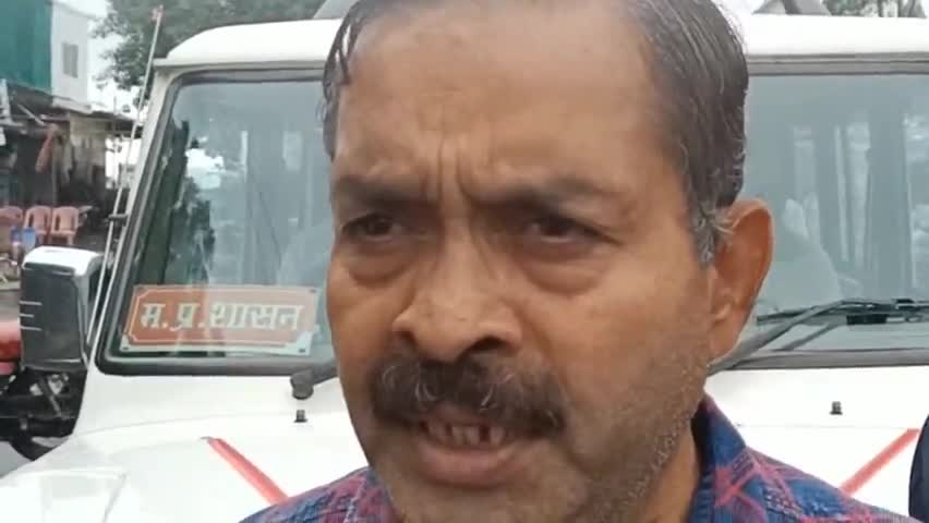 नटेरन: नटेरन जनपद सीईओ शंकरलाल कुरेले ने नटेरन क्षेत्र वासियों से अपील की है कि कोरोना का दूसरा डोज लगवाएं साथ ही सोशल#डिस्टेंस