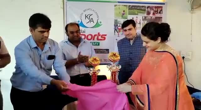 आज कोडई प्रीमियर लीग 5 में ट्रोफी का अनावरण करते हुए #PremierLeague #ChiefGuest #BreakingNews #viral #Jaipur #Rajasthan