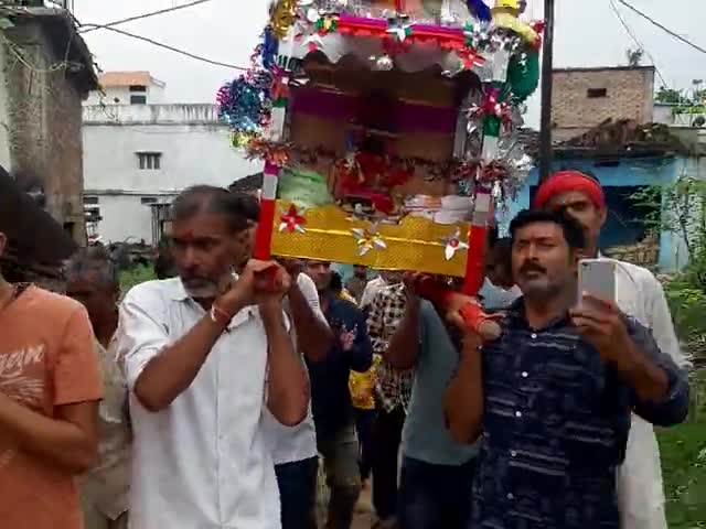 खुरई: डोल #ग्यारस पे ग्राम में #भगवान जी की #विमान यात्रा
निकली गयी
🚩🚩जय श्री राम जय श्री कृष्णा🚩🚩
            🙏🙏🙏