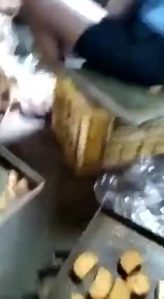 देख लो सुबह सुबह टोस्ट खाकर अपने आप को #VIP समझने वालों।