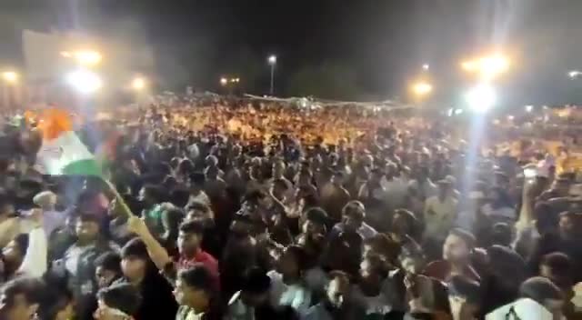 मंगलौर विधानसभा पहुंची #परिवर्तन_यात्रा...

हजारों की संख्या में इतनी रात तक जनता में जोश है बरकरार।