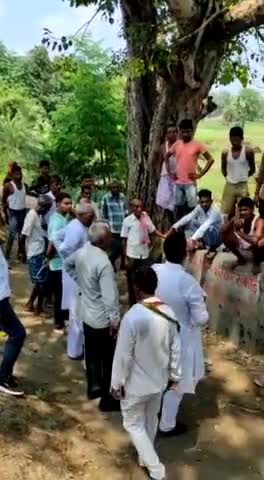 जिला परिषद क्षेत्र संख्या 8 में जनसंपर्क करते हुए।
प्रत्याशी: #सहजादी_खातून, पति तजम्मुल खान साहेब।

#Rafiganj #Aurangabad #Bihar #adminpost