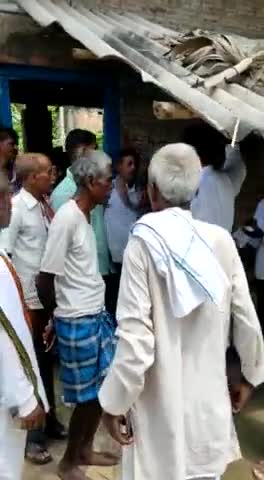जिला परिषद क्षेत्र संख्या 8 में जनसंपर्क करते हुए।
प्रत्याशी: #सहजादी_खातून, पति तजम्मुल खान साहेब।

#Rafiganj #Aurangabad #Bihar #adminpost