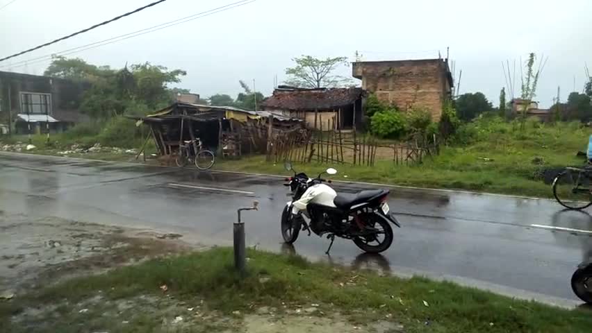 अभी हुई हल्की बरसात से लोगों को मिला गर्मी से निजात
#nitishmandal
